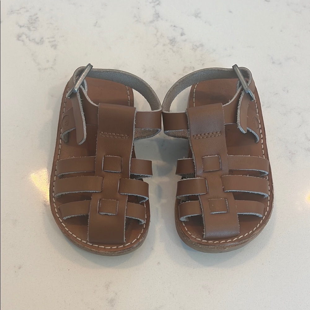 Freshly Picked Brown Leather Sandals with Fisherman Design